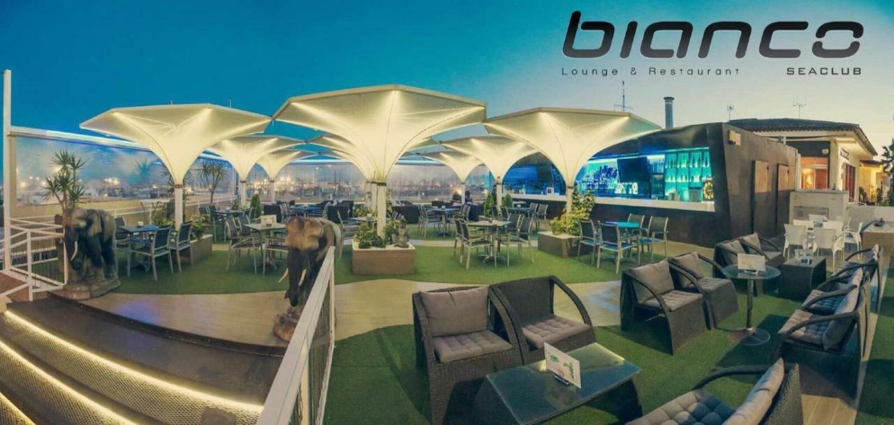 Апартаменты Torrevieja Experience Atico 1ª Linea Экстерьер фото